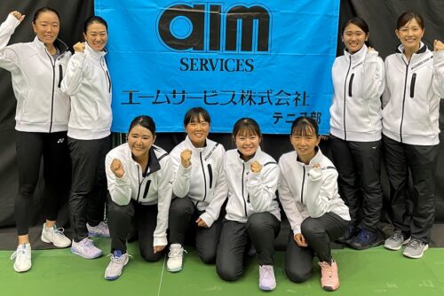 【サムネイル】エームサービス女子テニス部　集合写真